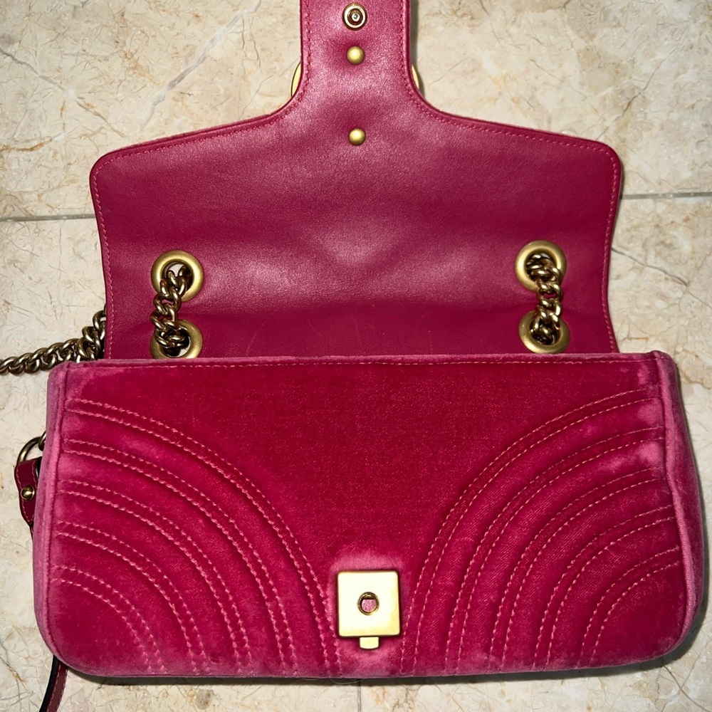 Gucci GG Marmont Velvet Small Bag – Fuchsia Pink | COA - Picture 5 of 11